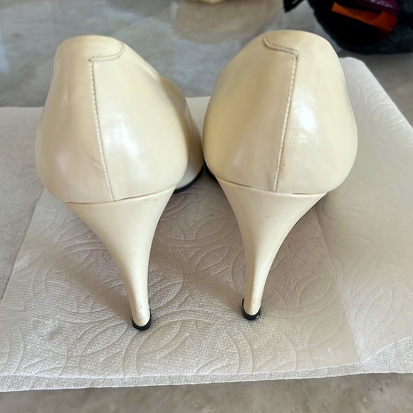 Shoes - Picture 3 of 4